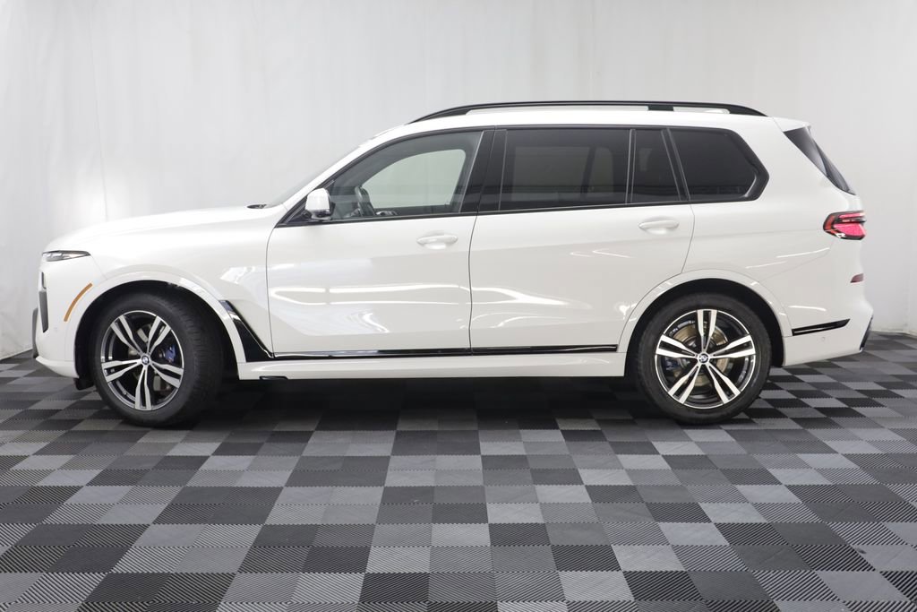 Certified 2024 BMW X7 xDrive40i w/ M Sport Package image 4