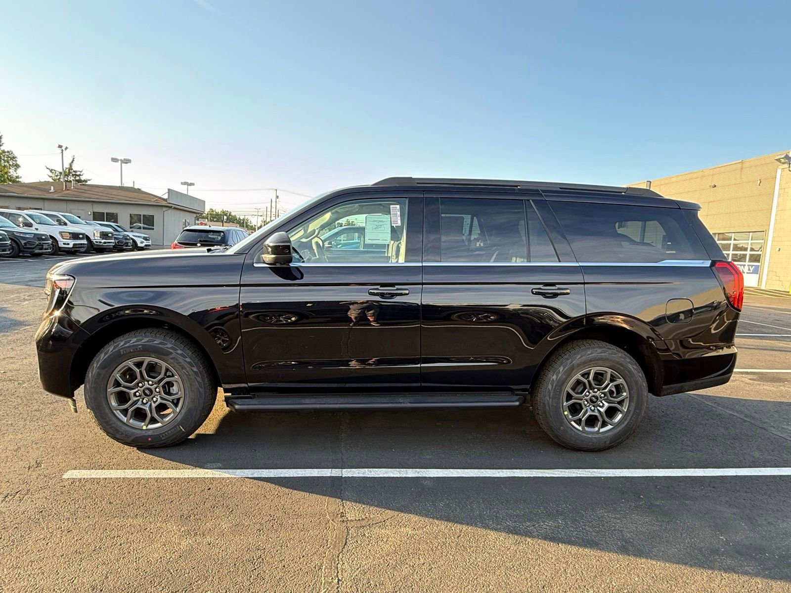 New 2026 Ford Expedition XL AWD/4WD image 3