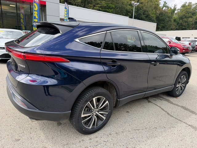 Certified 2022 Toyota Venza LE AWD/4WD image 3