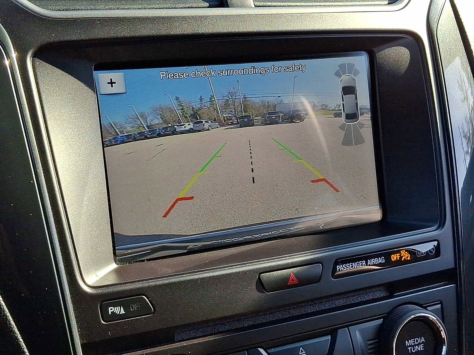 Used 2018 Ford Explorer XLT w/ Equipment Group 202A image 30