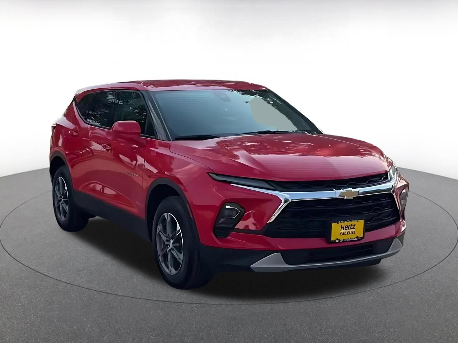 Used 2025 Chevrolet Blazer LT FWD image 3