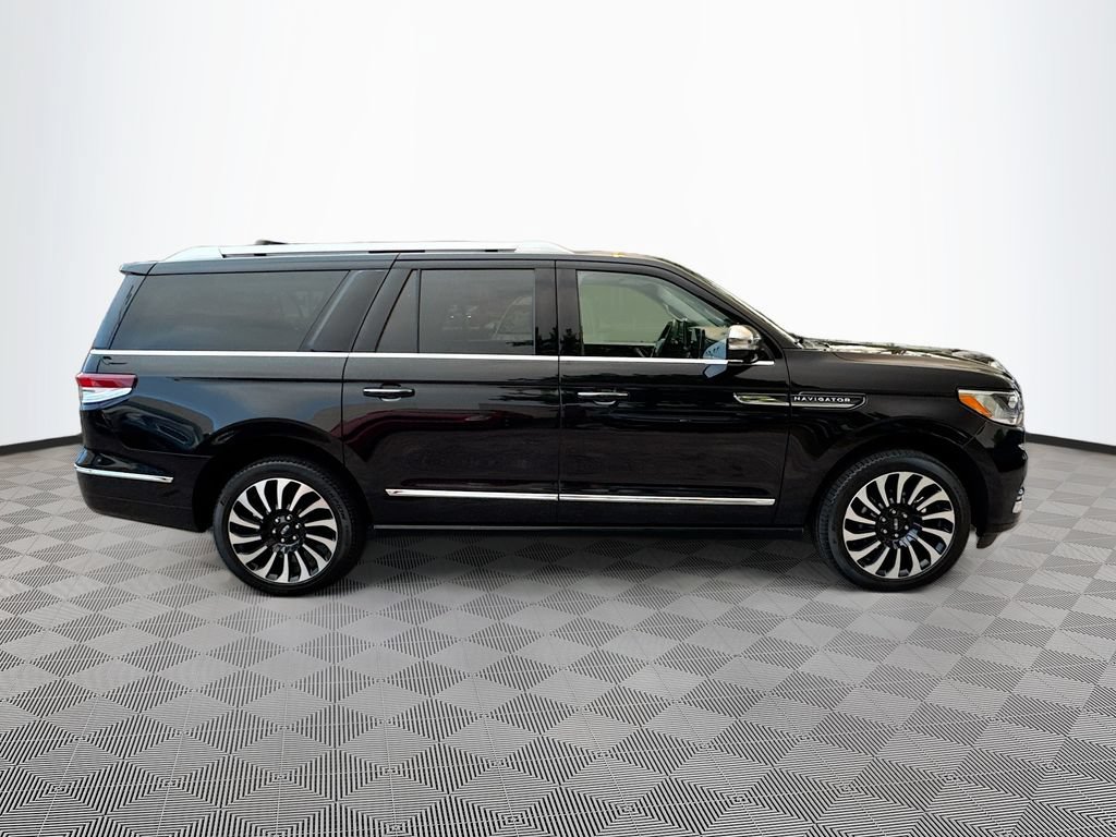 Used 2023 Lincoln Navigator L Black Label AWD/4WD image 5