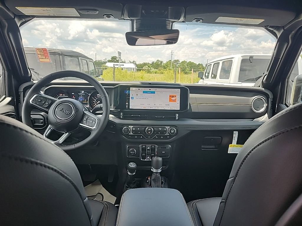 New 2025 Jeep Wrangler Unlimited Sahara AWD/4WD image 19