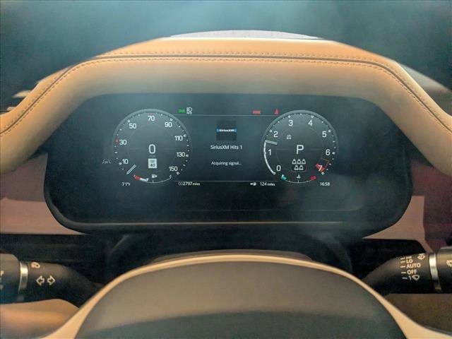 Used 2026 Land Rover Defender 110 X-Dynamic SE AWD/4WD image 7