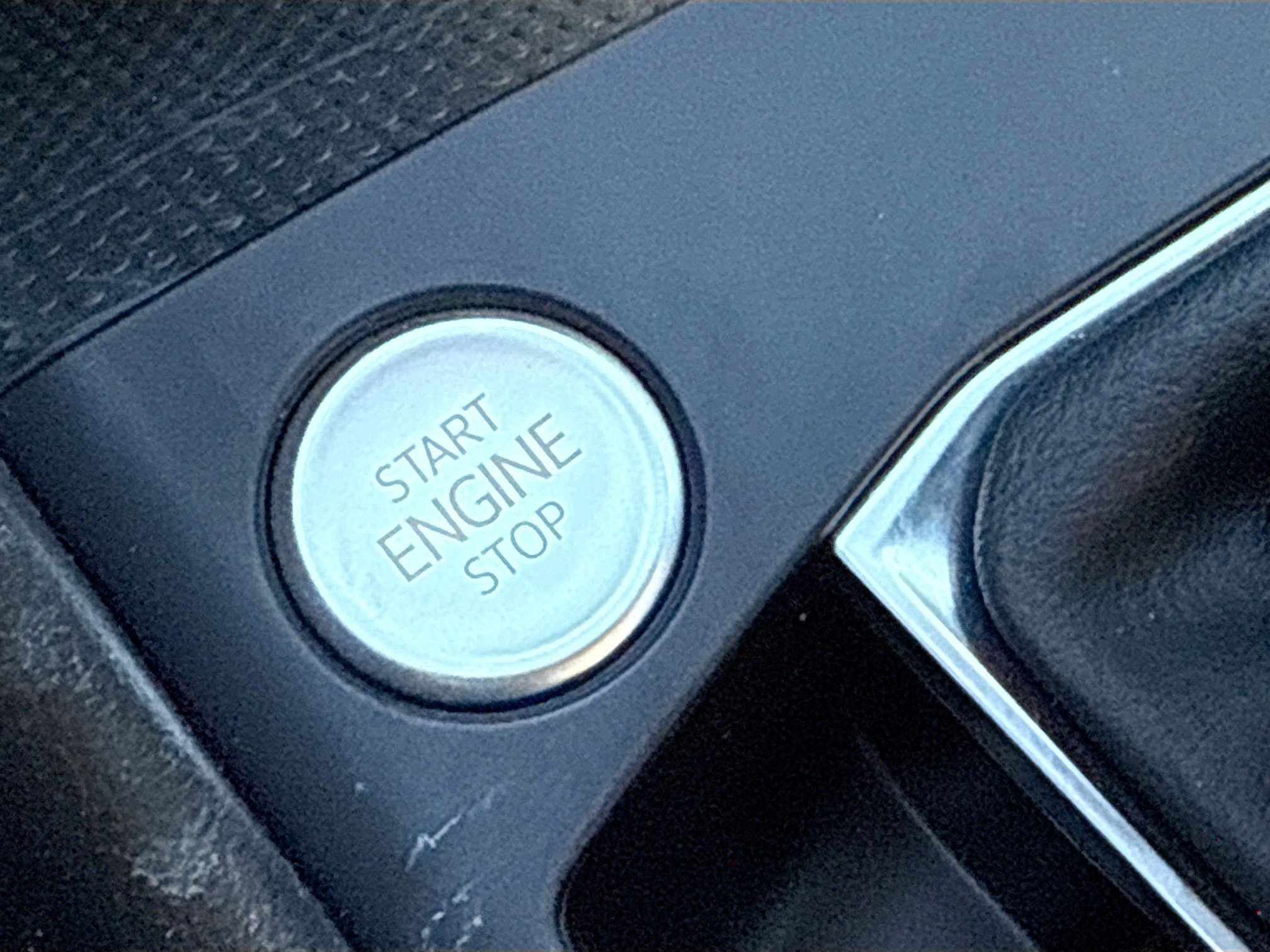 Used 2022 Volkswagen Taos SE image 34