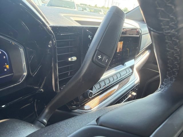 Used 2024 Chevrolet Silverado 1500 LT AWD/4WD image 32