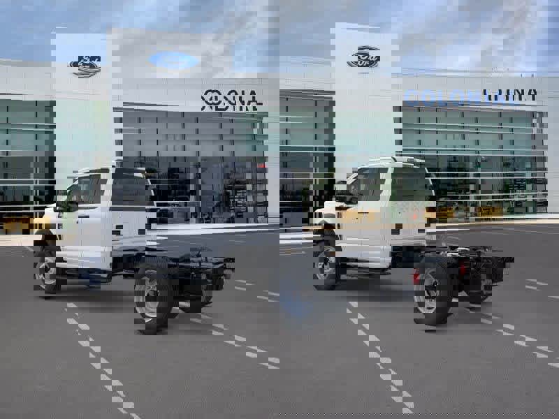 New 2026 Ford F550 4x4 Supercab Super Duty image 4