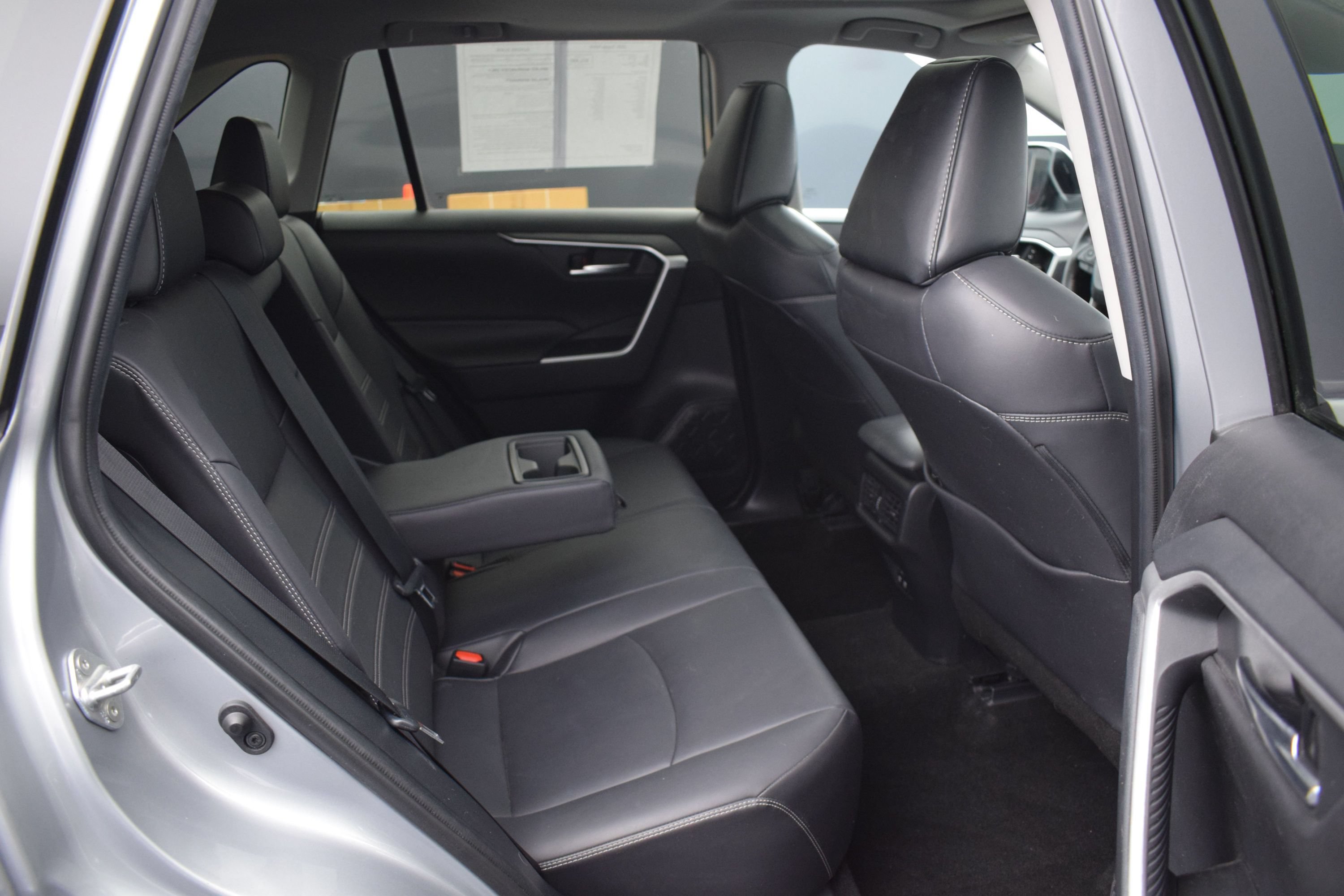 Used 2020 Toyota RAV4 XLE Premium AWD/4WD image 11