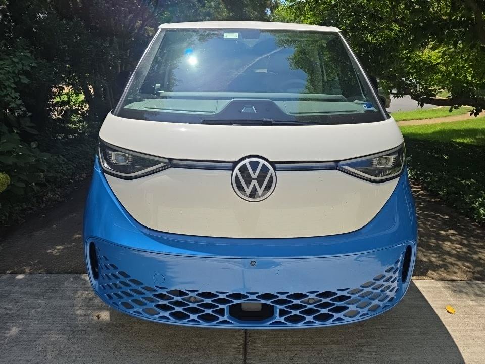 Used 2025 Volkswagen ID. Buzz 1st Edition AWD/4WD image 5