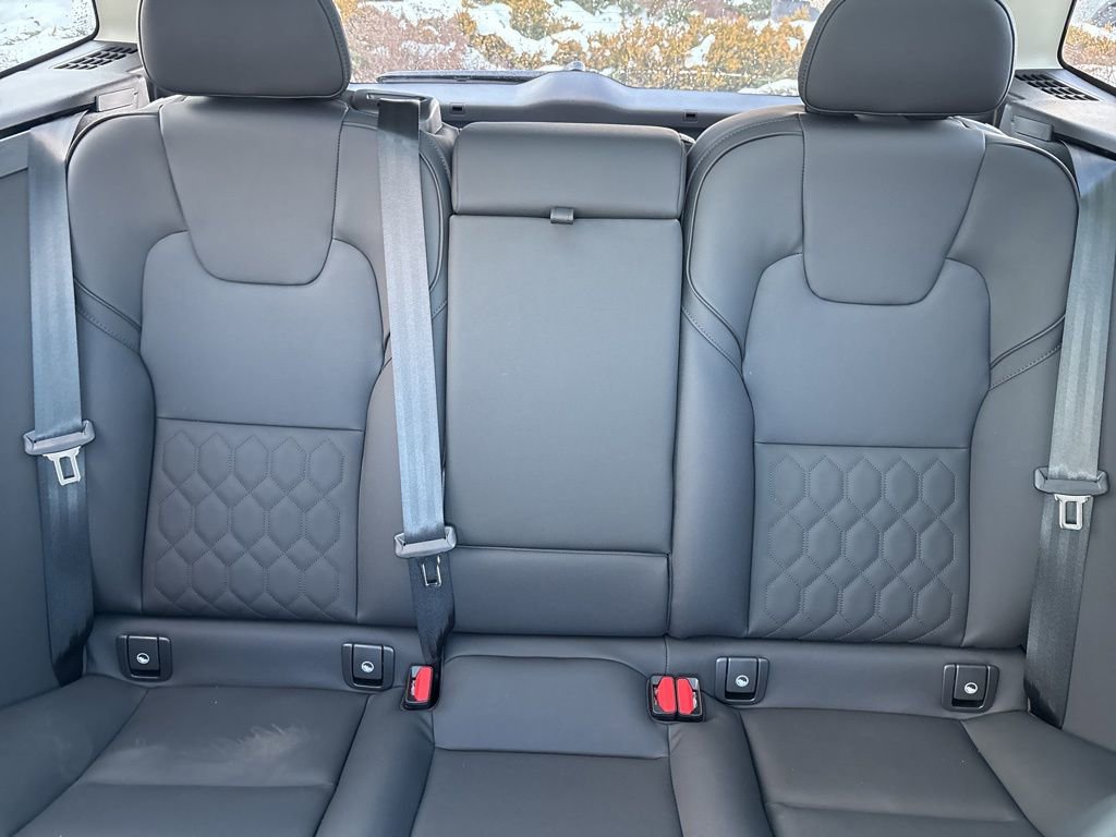 New 2026 Volvo XC60 B5 Plus w/ Protection Package Premier image 34
