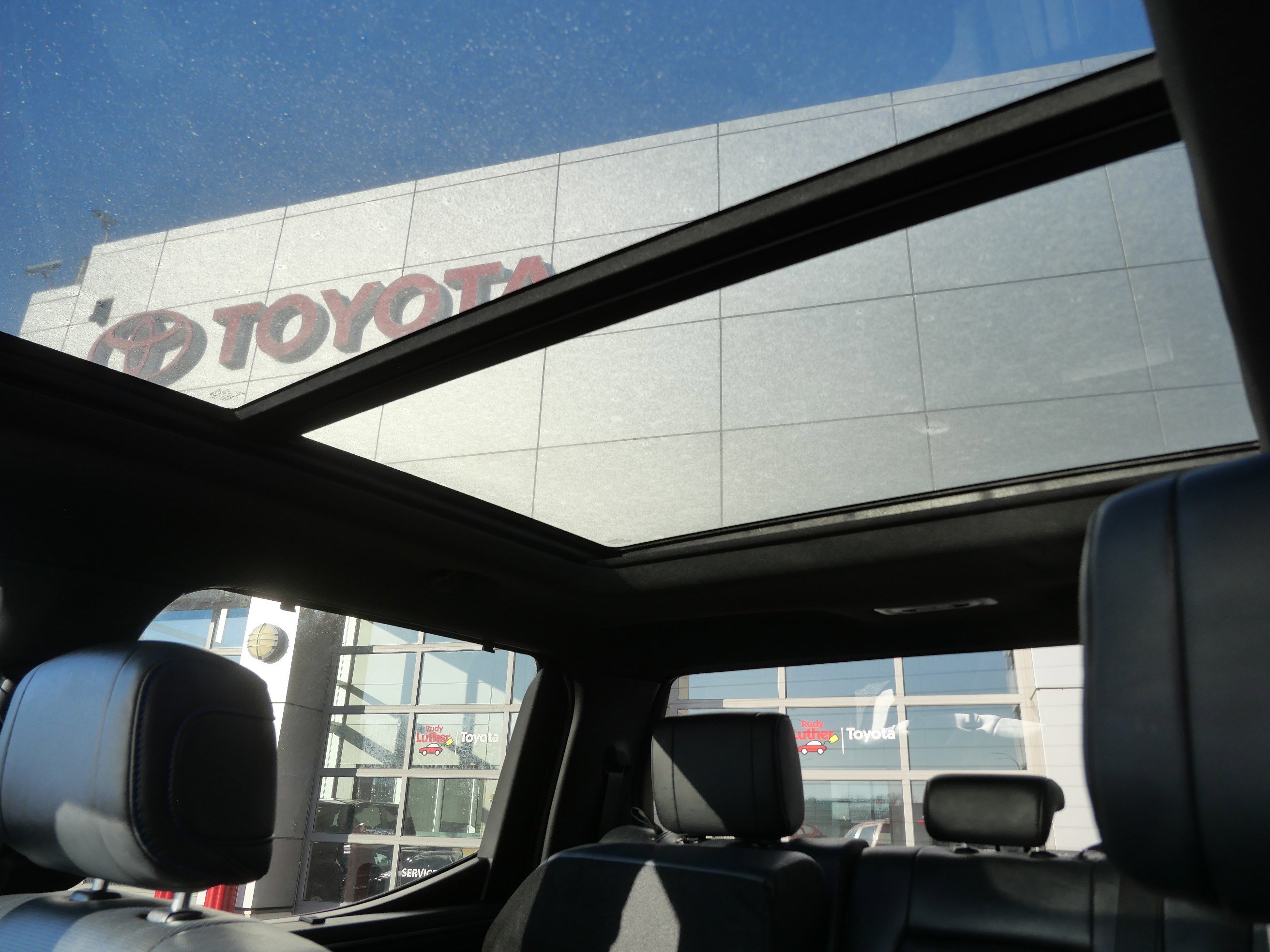 Used 2025 Toyota Tundra Platinum image 33