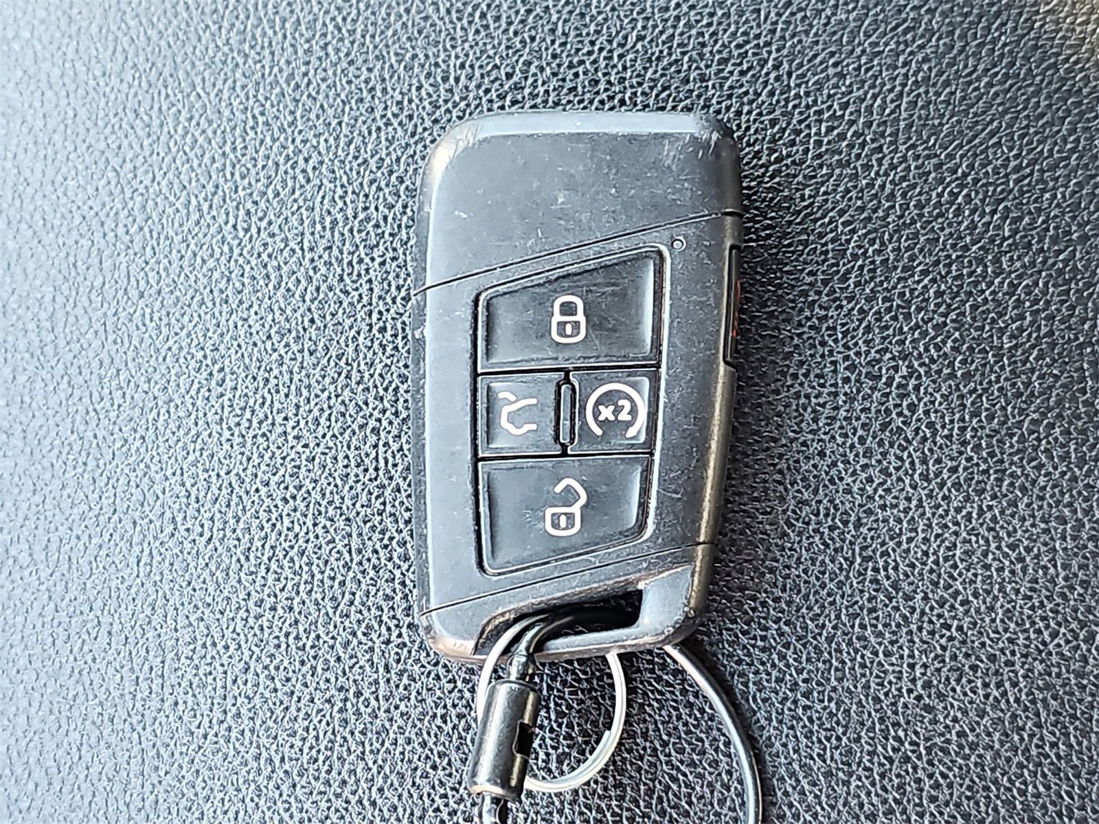 Used 2022 Volkswagen Atlas SE image 39