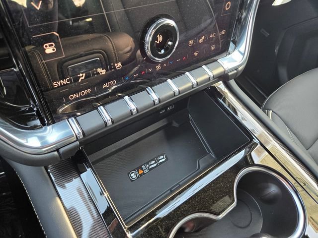 New 2026 GMC Yukon Elevation w/ Elevation Premium Package image 16