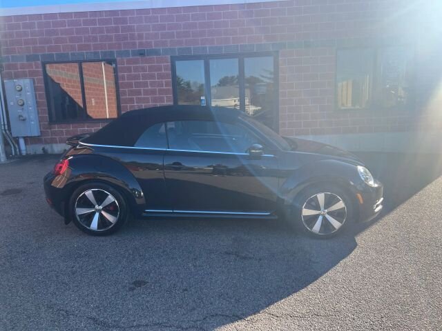 Used 2013 Volkswagen Beetle 2.0T FWD image 6