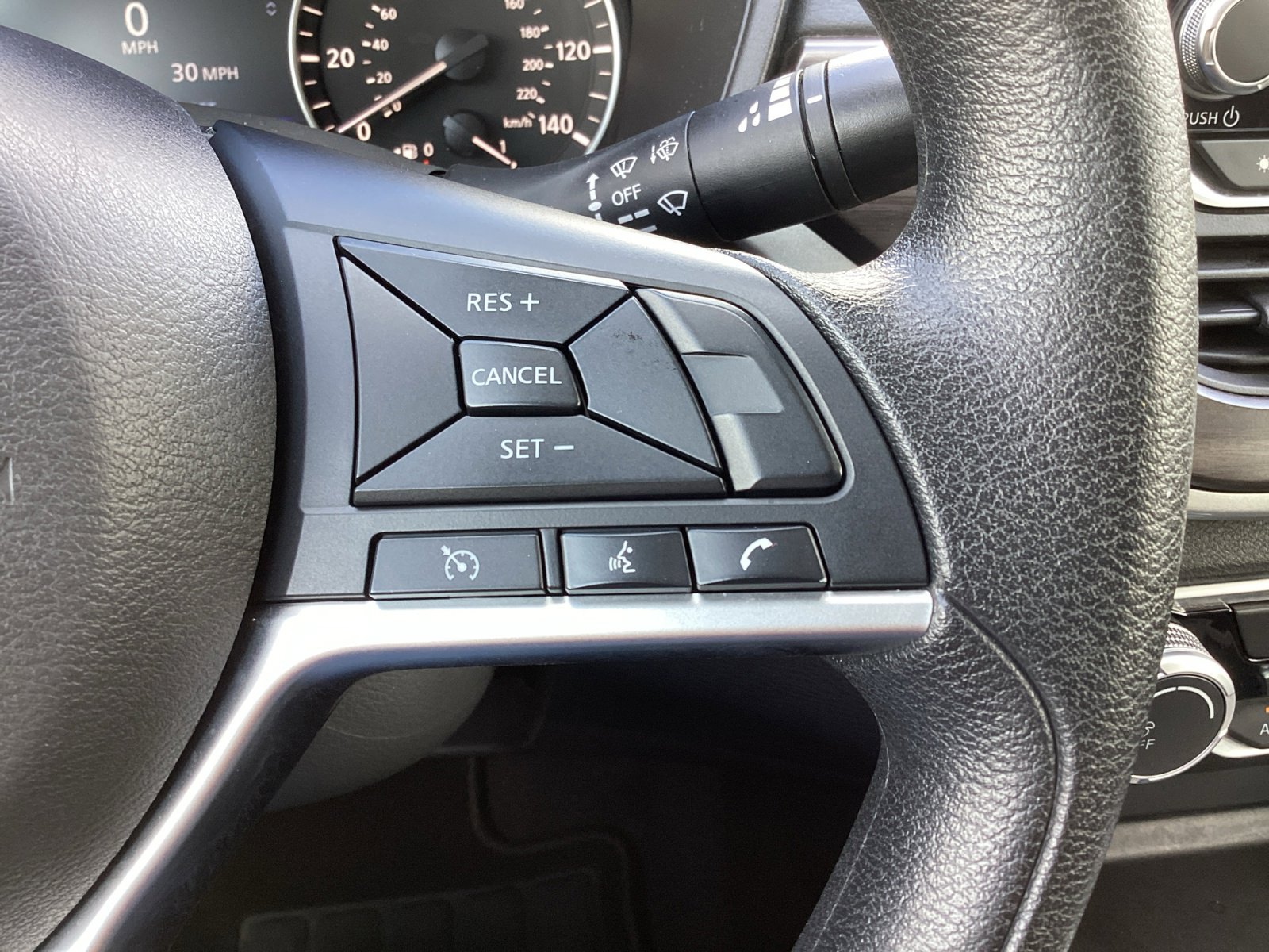 Used 2024 Nissan Altima 2.5 SV image 6