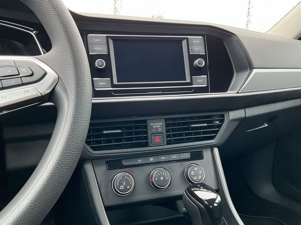 Certified 2023 Volkswagen Jetta S image 17