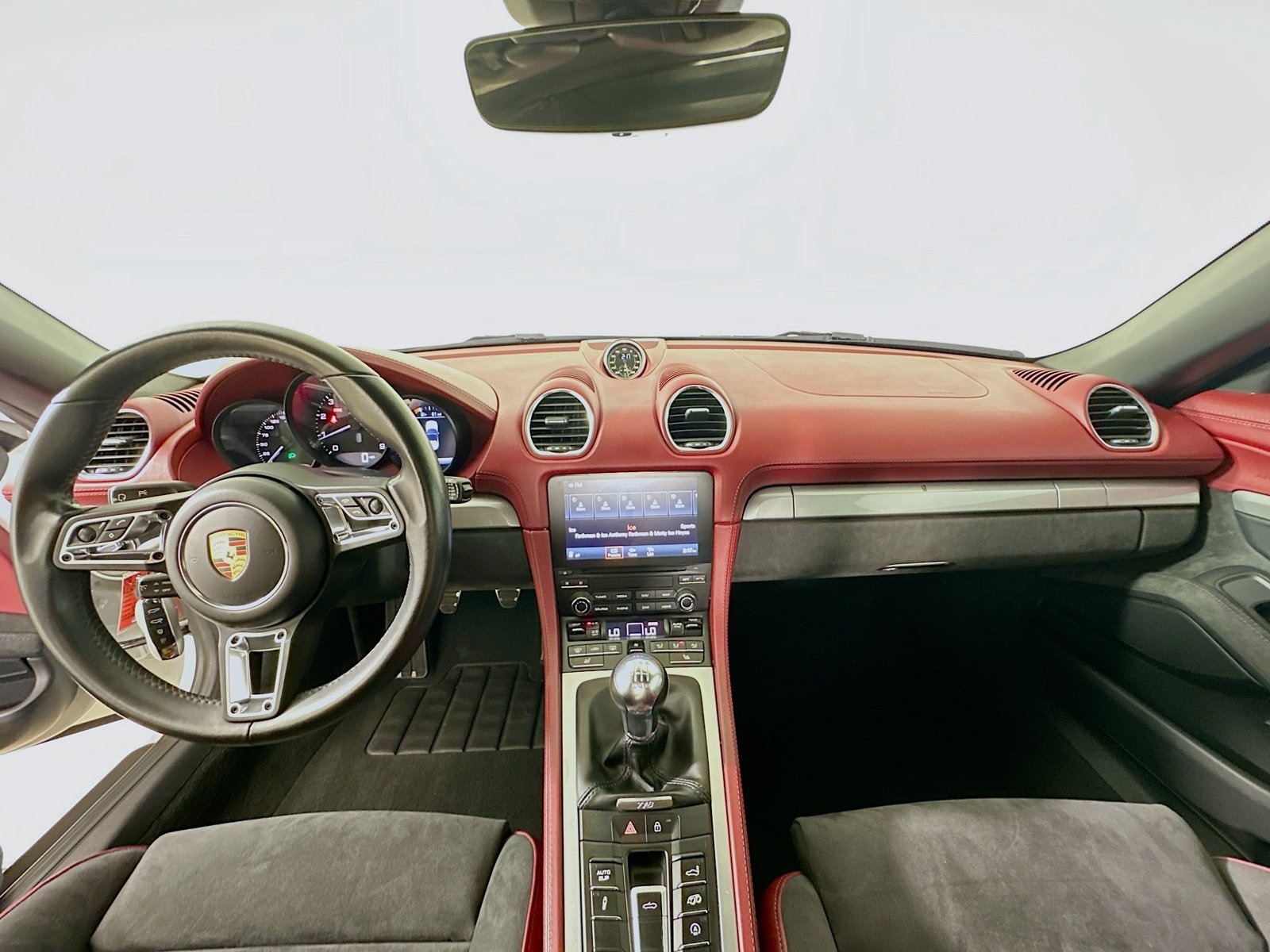 Certified 2020 Porsche 718 Boxster Spyder RWD image 13