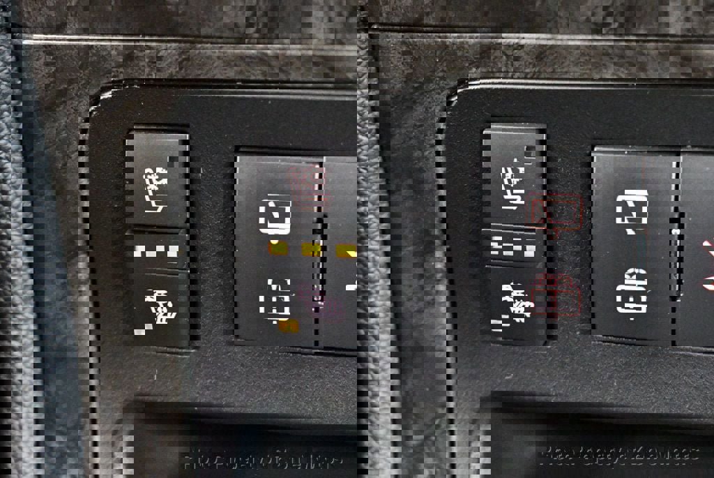 Used 2011 GMC Acadia Denali image 45