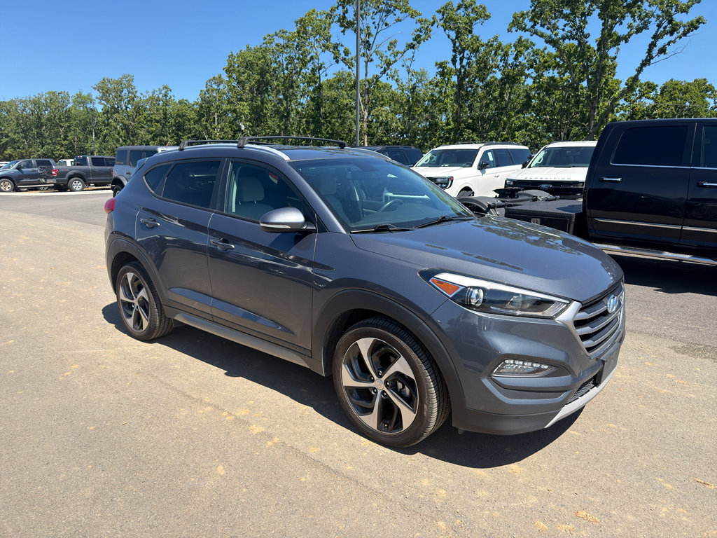Used 2017 Hyundai Tucson Sport FWD image 4