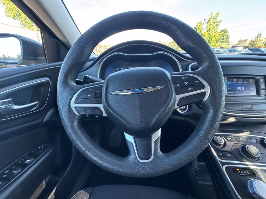 Used 2015 Chrysler 200 Limited FWD image 18