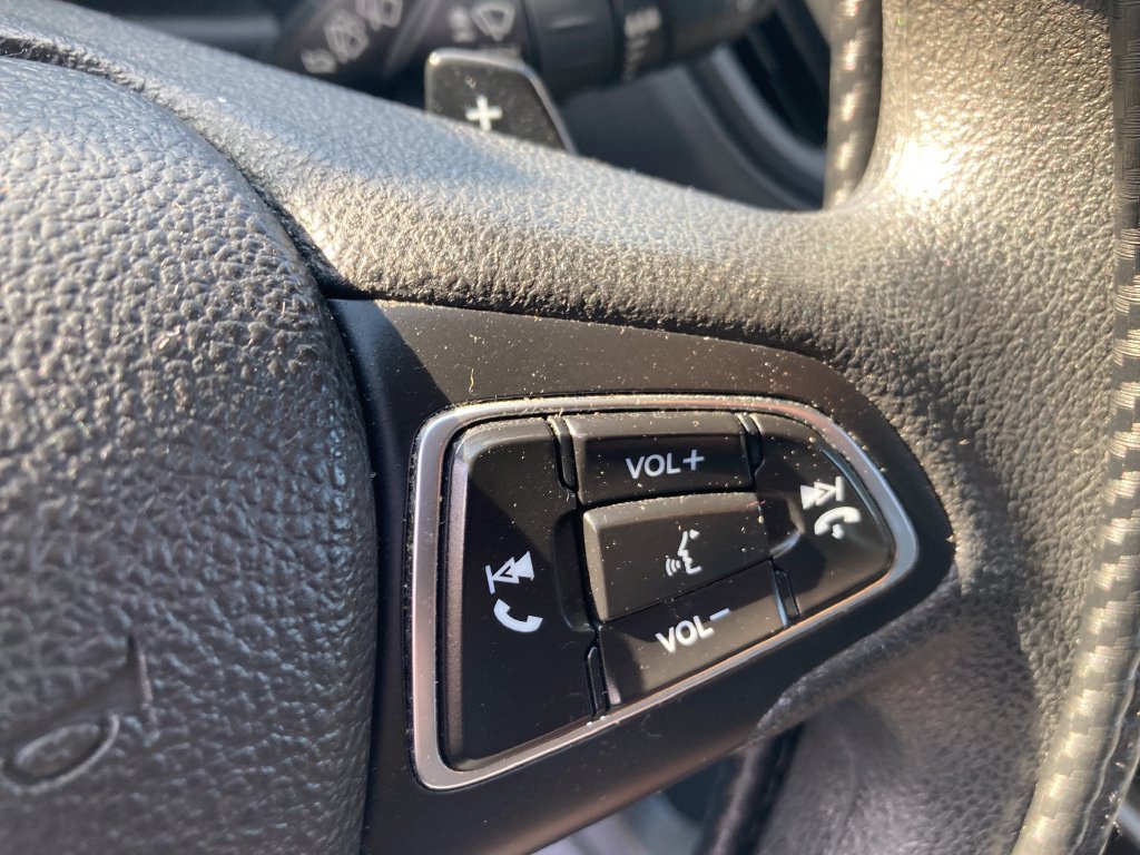 Used 2017 Ford Escape SE w/ SE Cold Weather Package AWD/4WD image 40
