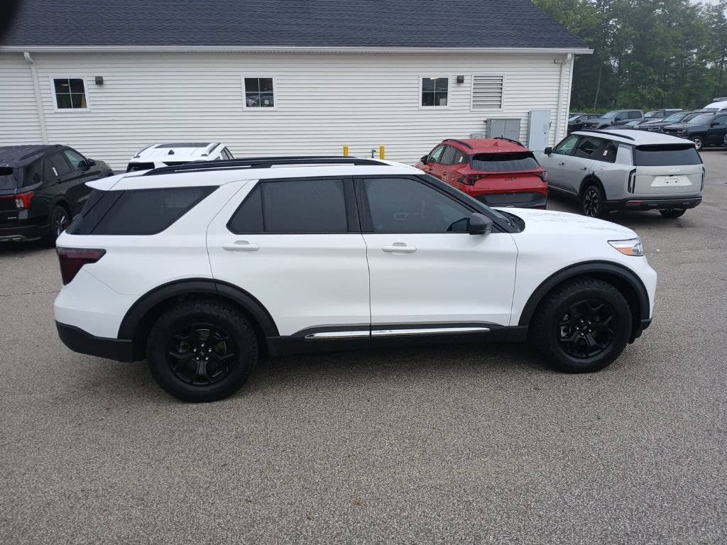 Used 2020 Ford Explorer XLT w/ Comfort Package AWD/4WD image 7