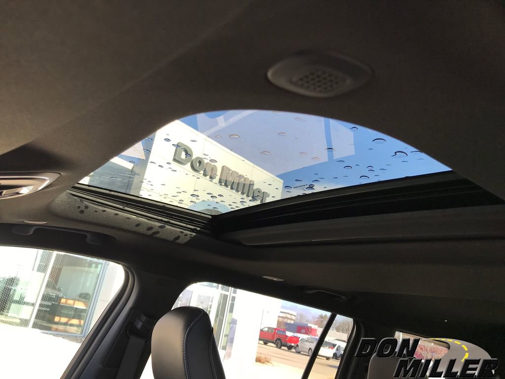 New 2025 Jeep Grand Cherokee L Altitude image 25