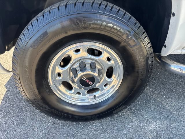 Used 2004 GMC Sierra 2500 SLE w/ Heavy-Duty Power Package RWD image 9
