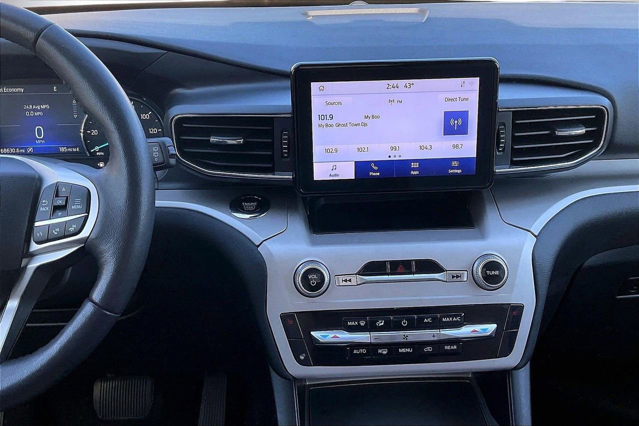 Used 2024 Ford Explorer XLT w/ Equipment Group 202A image 13