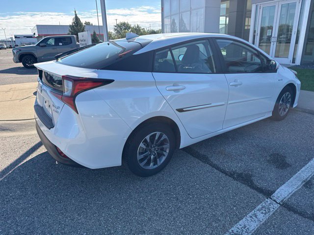 Used 2022 Toyota Prius Limited w/ Premium Convenience Package FWD image 5