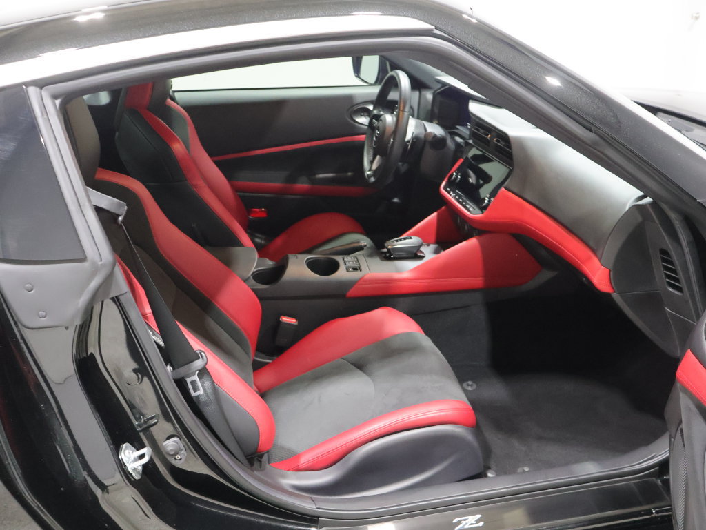 Used 2024 Nissan Z Performance w/ Floor Mat Package RWD image 17
