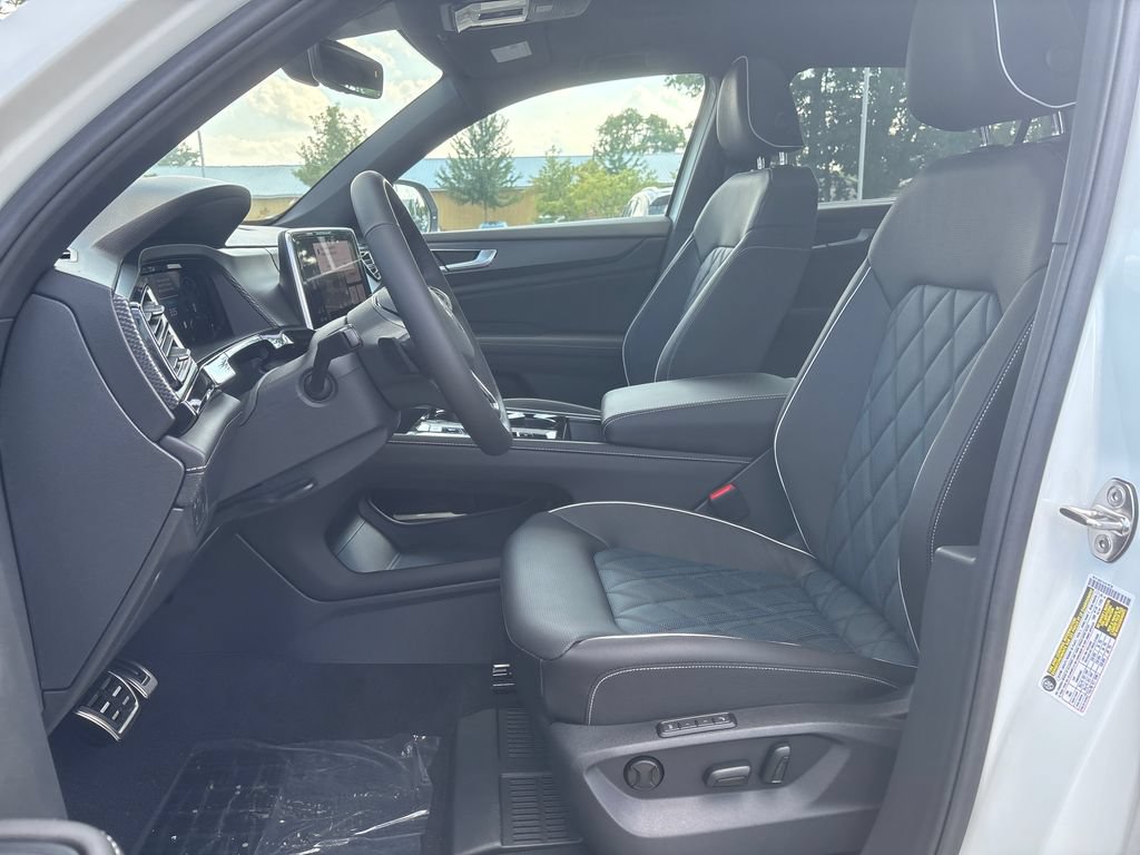 New 2026 Volkswagen Atlas Cross Sport SEL Premium R-Line AWD/4WD image 9