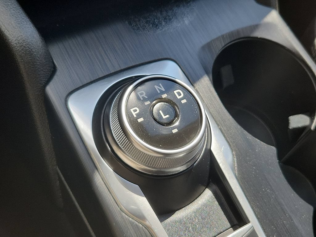 Used 2022 Ford Escape SE w/ Convenience Package FWD image 9