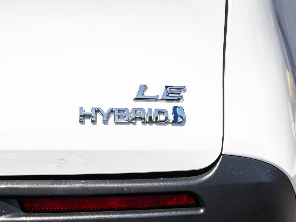 Certified 2024 Toyota Sienna LE w/ LE Plus Package FWD image 12