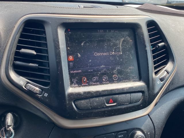 Used 2014 Jeep Cherokee Latitude w/ Cold Weather Group FWD image 8