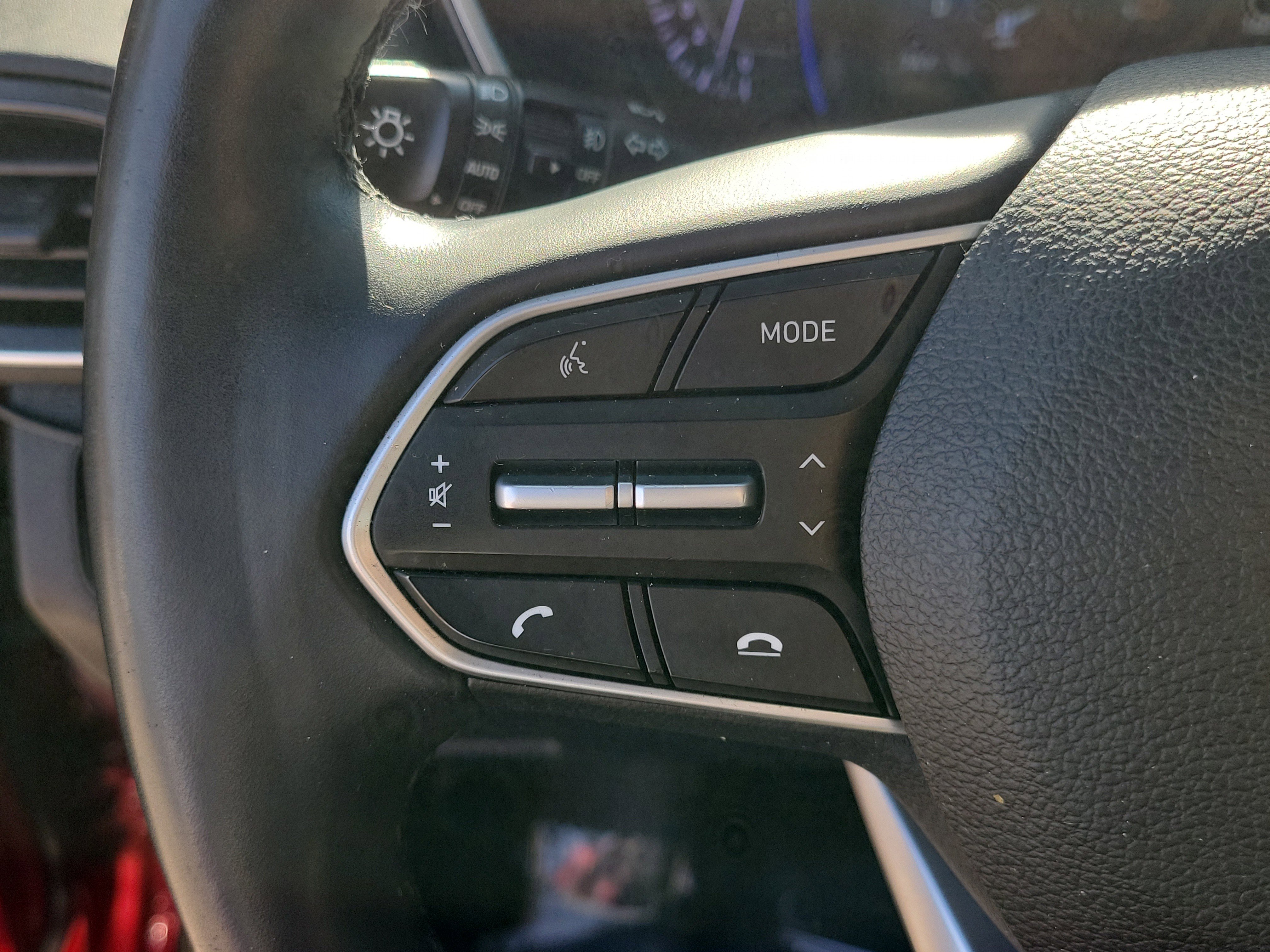 Used 2019 Hyundai Santa Fe FWD image 25