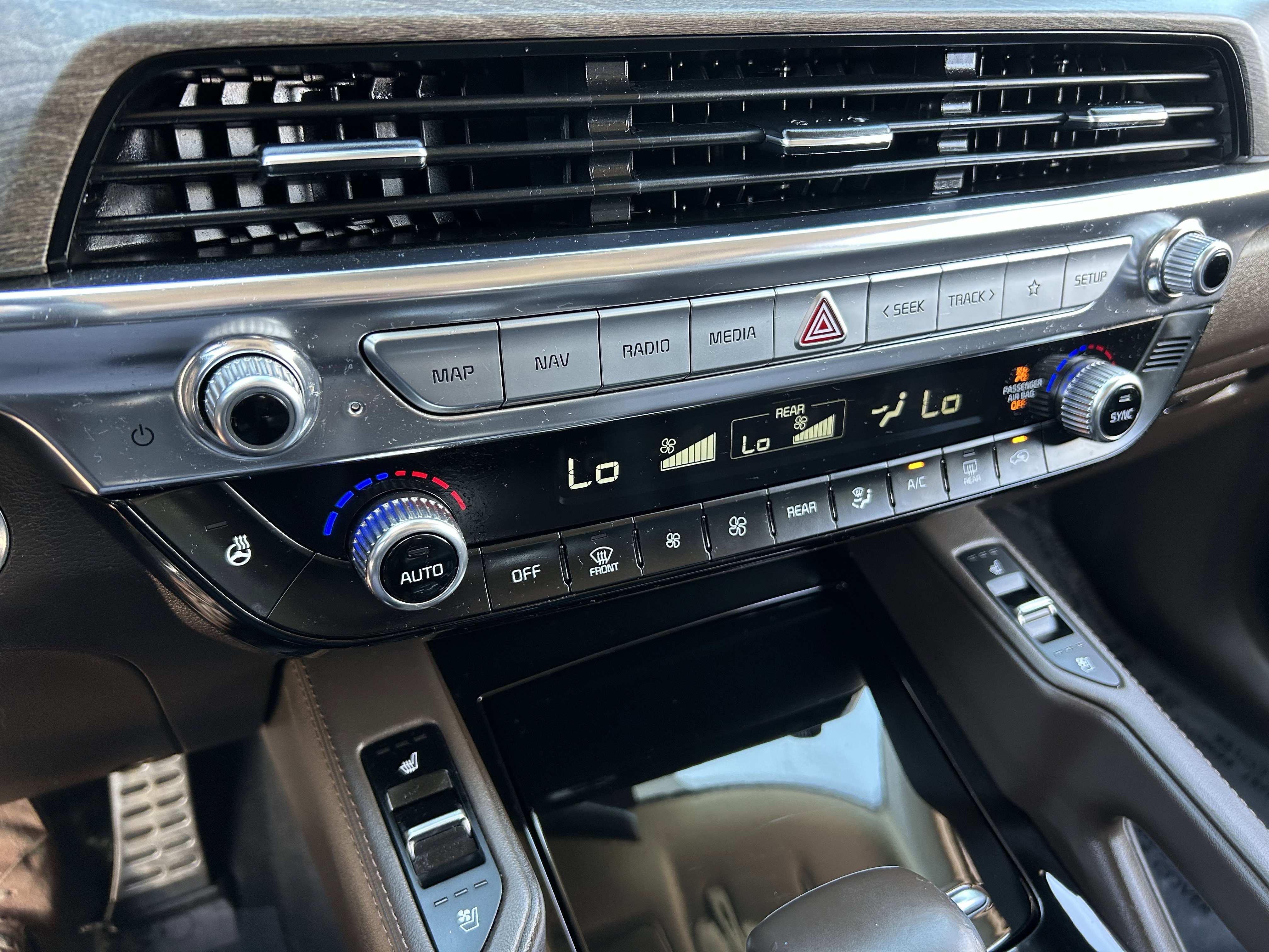 Used 2021 Kia Telluride SX w/ Nightfall Edition Package image 31