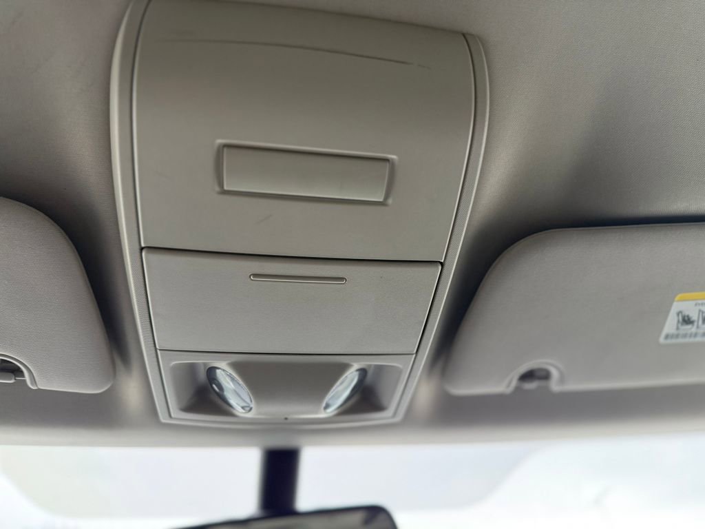 Used 2019 Dodge Grand Caravan SE w/ UConnect Hands-Free Group image 21