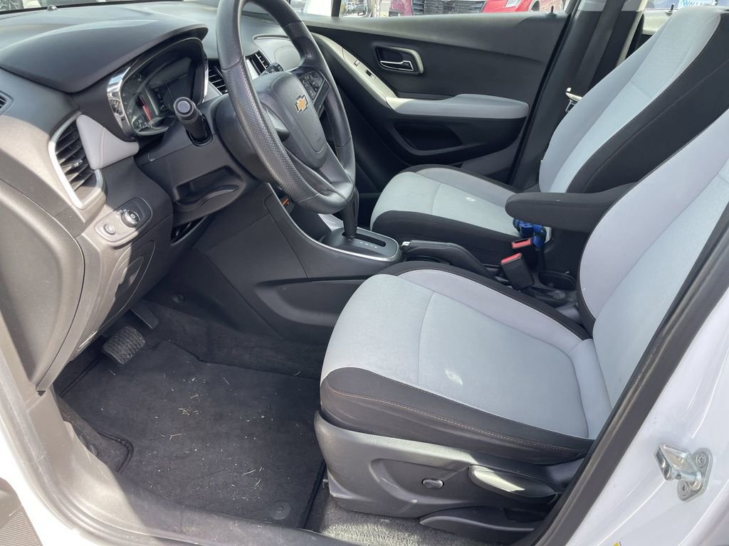 Used 2017 Chevrolet Trax LS image 8