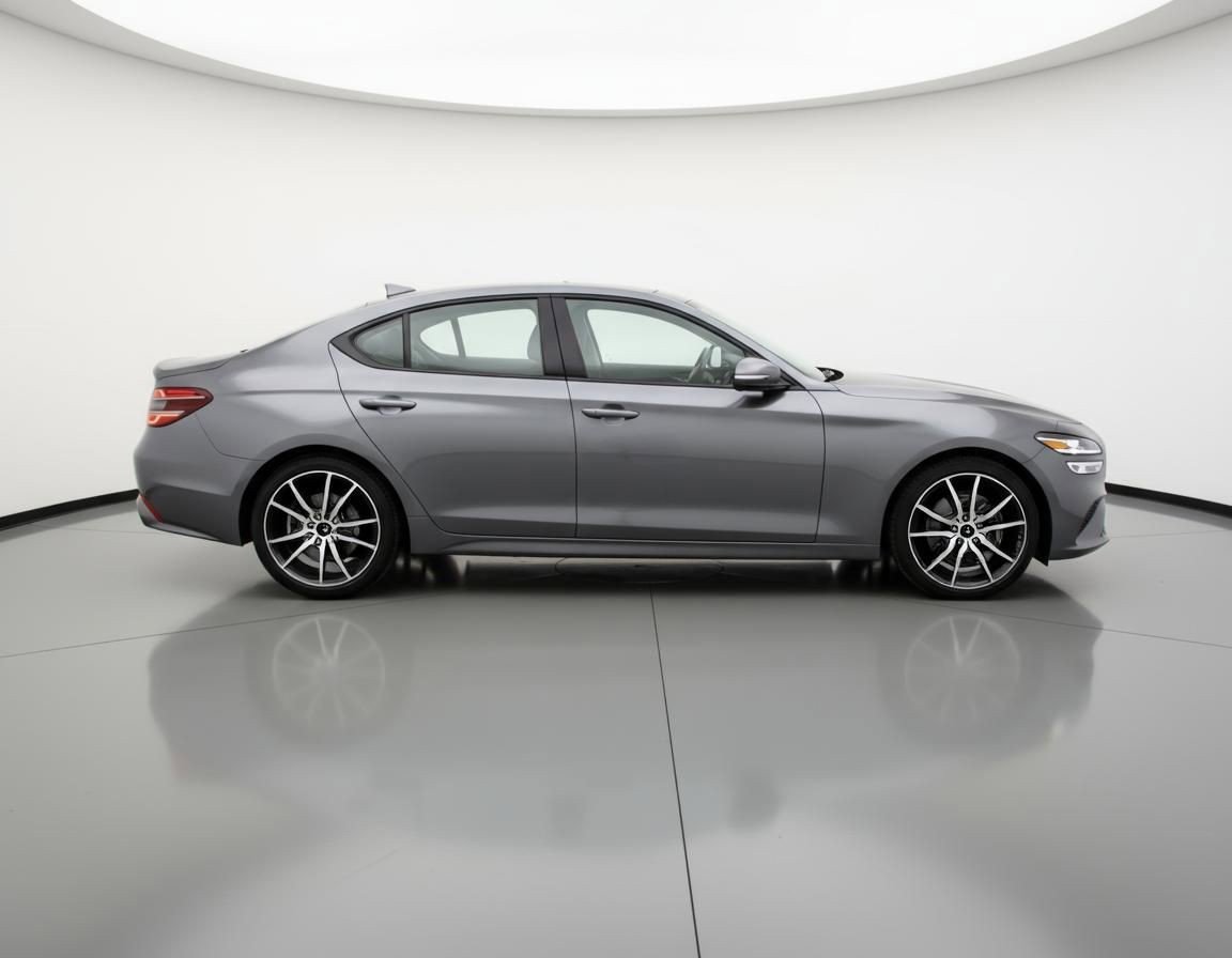 Used 2025 Genesis G70 2.5T image 11