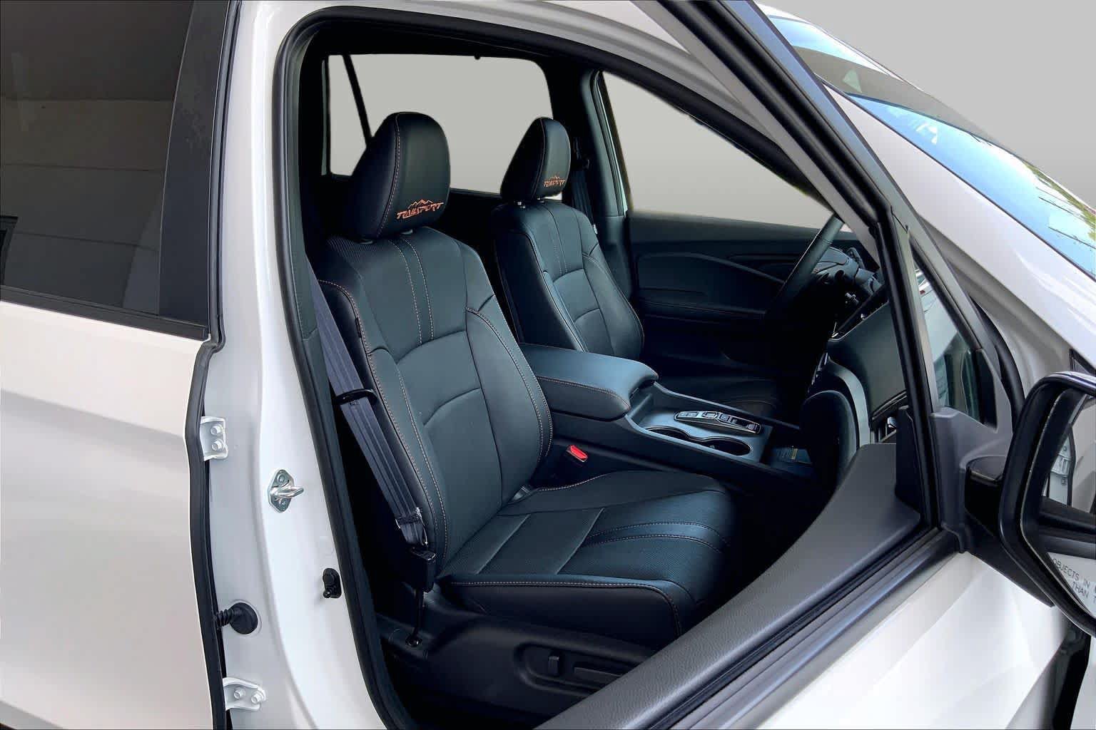 Used 2025 Honda Passport TrailSport image 9