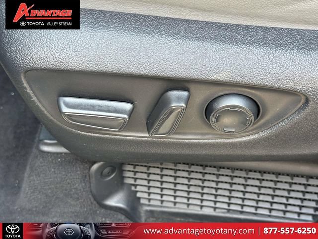 Used 2022 Toyota Sienna XLE w/ XLE Plus Package FWD image 21