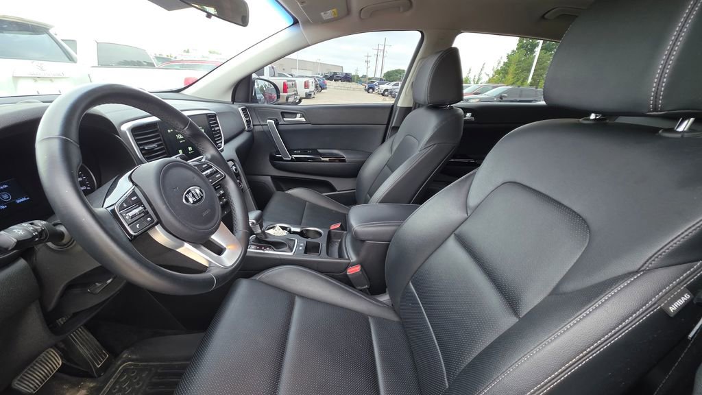 Used 2021 Kia Sportage EX FWD image 11