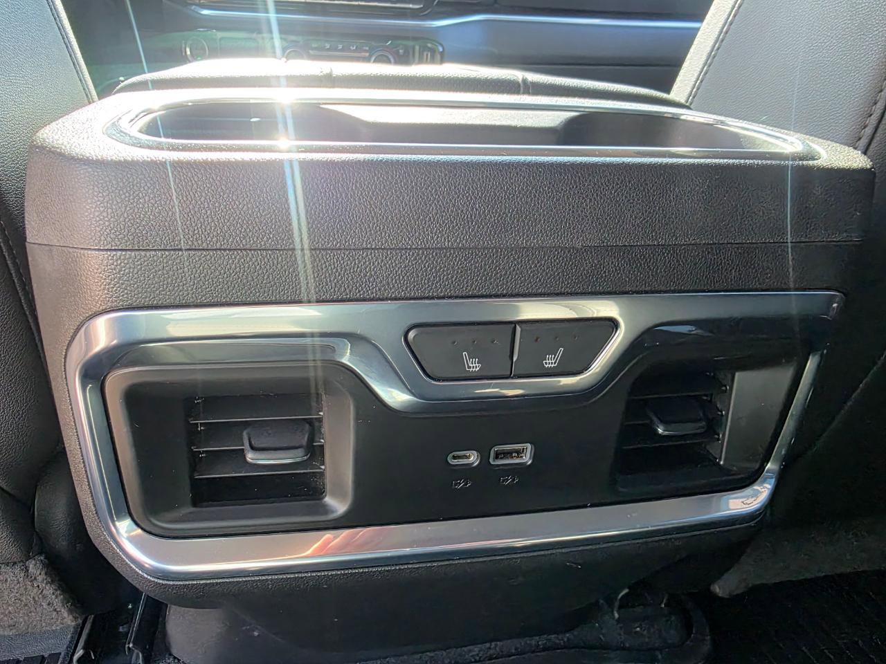 Used 2022 Chevrolet Silverado 1500 LTZ w/ LTZ Premium Package image 17