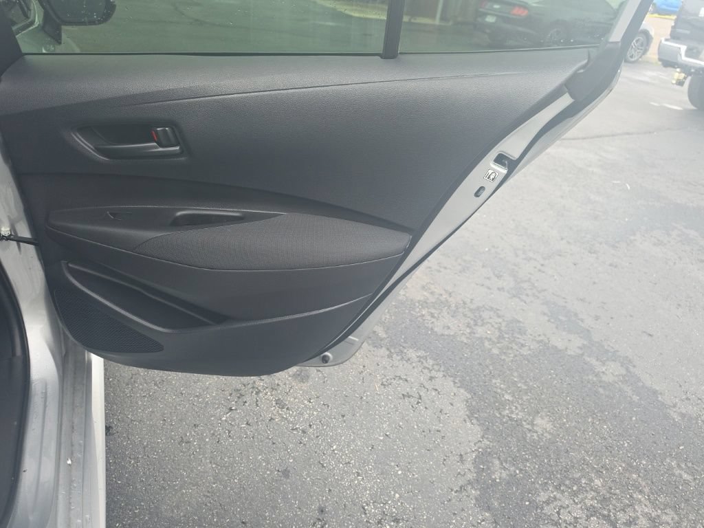 Used 2025 Toyota Corolla LE FWD image 26