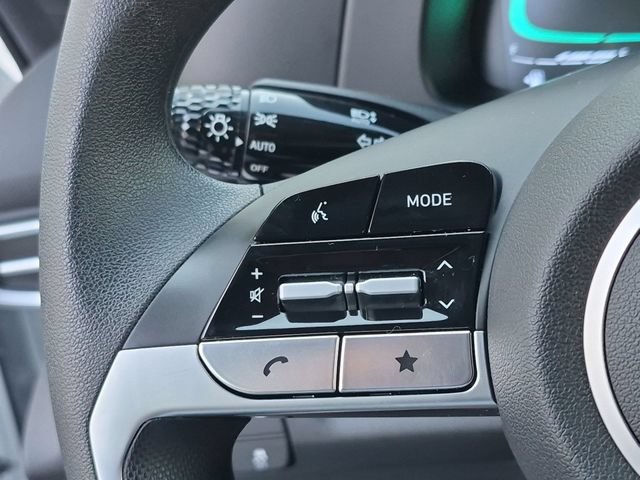 Used 2026 Hyundai Elantra Hybrid FWD image 15