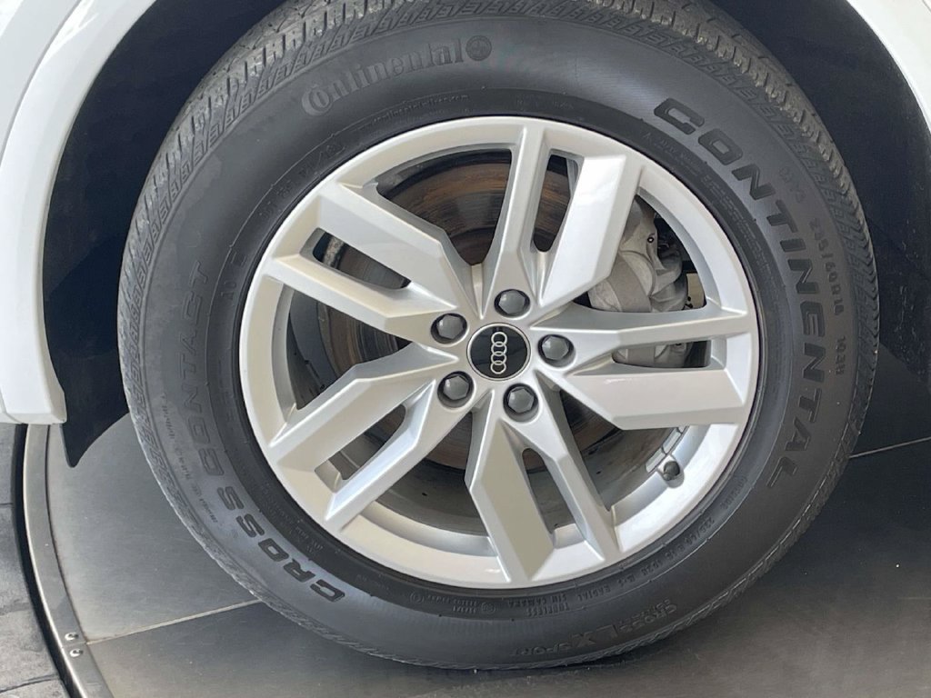 Certified 2023 Audi Q5 2.0T Premium w/ Convenience Package AWD/4WD image 11