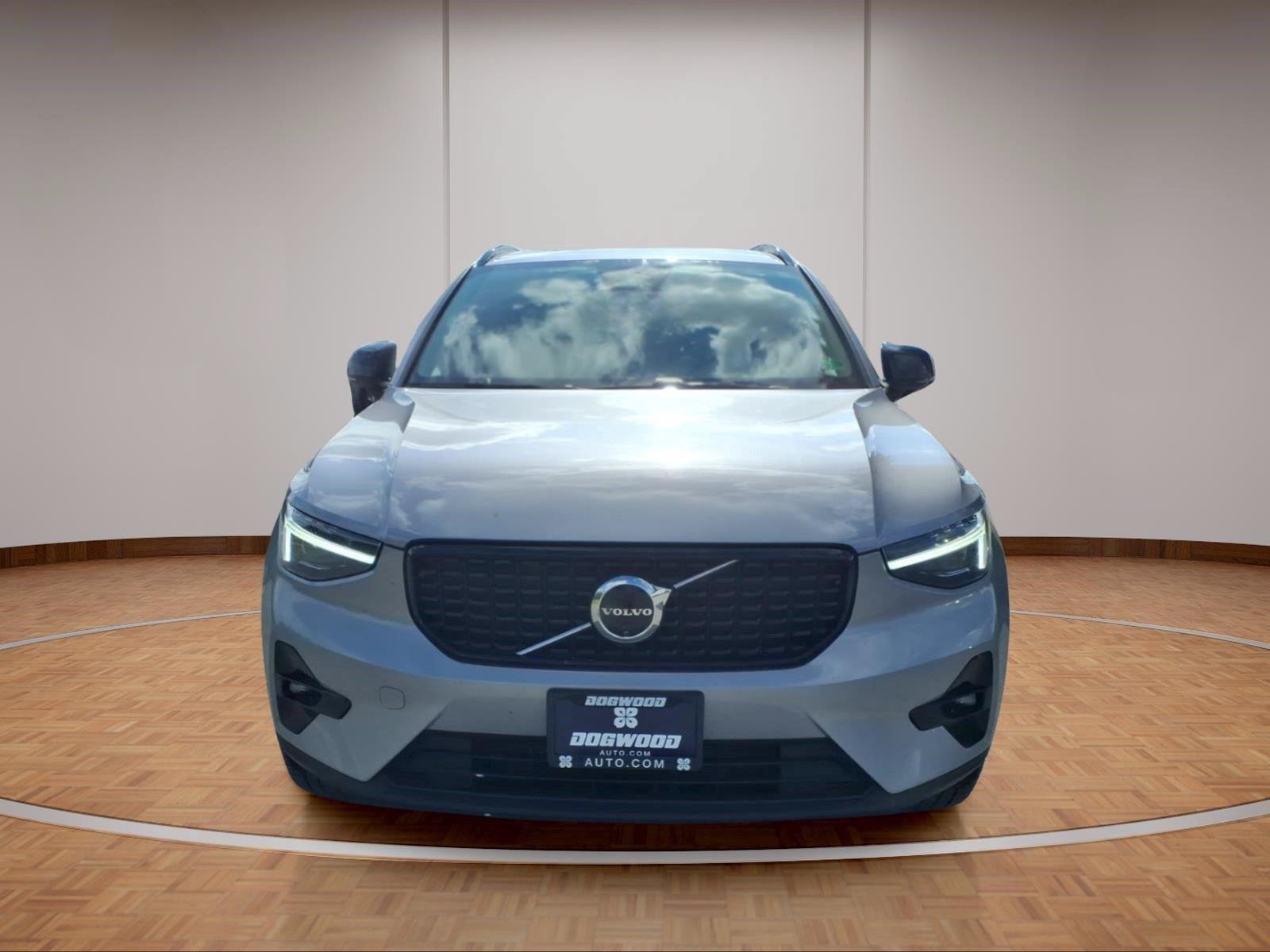 Certified 2026 Volvo XC40 B5 Ultra w/ Protection Package Premier AWD/4WD image 2