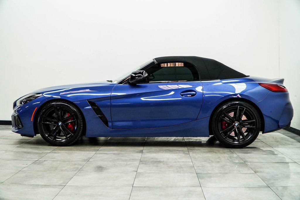 Used 2023 BMW Z4 M40i w/ Premium Package image 8