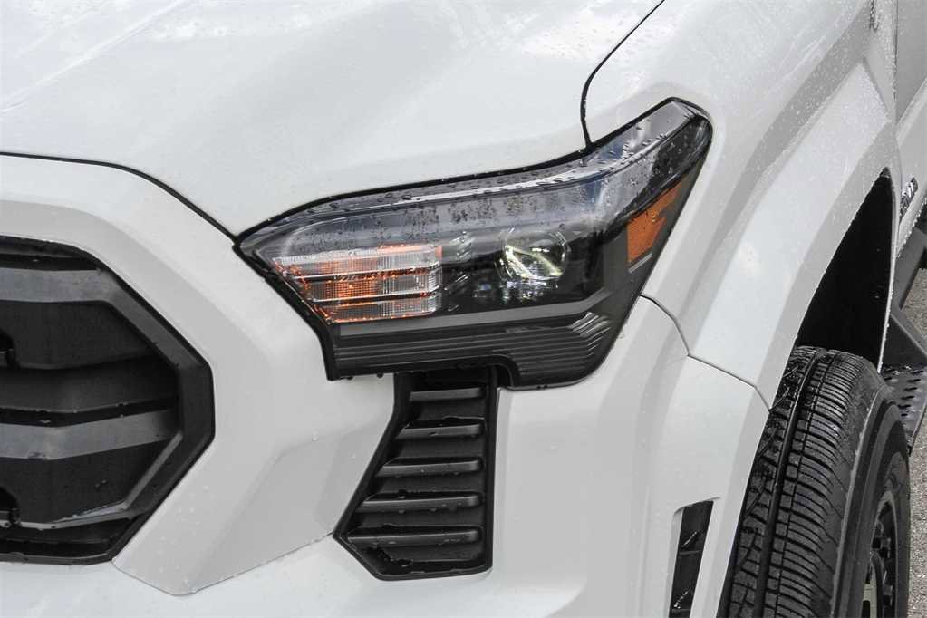 Used 2024 Toyota Tacoma SR5 image 7